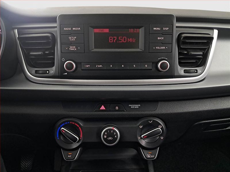 Kia Rio (2018) 1.25 CVVT, ČR,1.maj - fotka 12 z 15