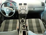 Volkswagen Touran (2008) 1.6i - náhled 8