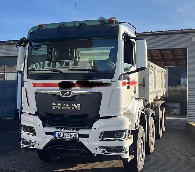 MAN TGS (2023) 35.520 8x4 Bordmatik EURO 6 - fotka 2 z 6