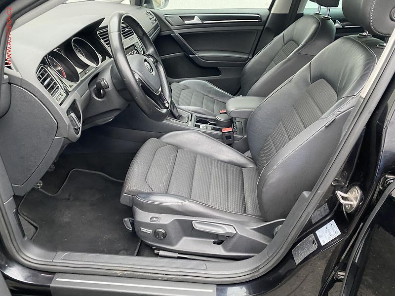 Volkswagen Golf (2013) 1.4 TSi, Highline, bixen - fotka 9 z 19
