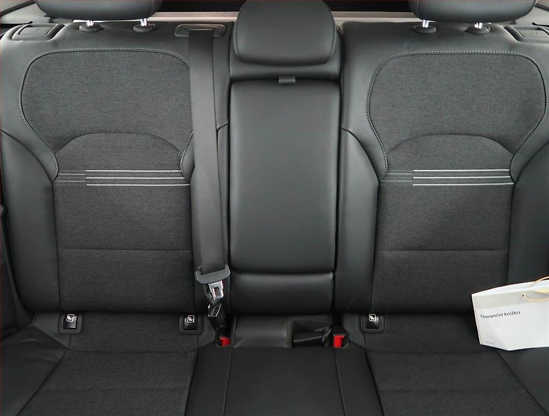 Hyundai i30 (2022) 1.5 T-GDI MHEV - fotka 10 z 20