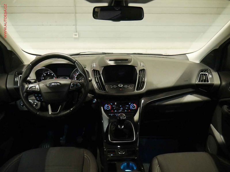 Ford Kuga (2019) 2.0 TDCI 4x4, 2.maj,ČR, AC - fotka 8 z 17