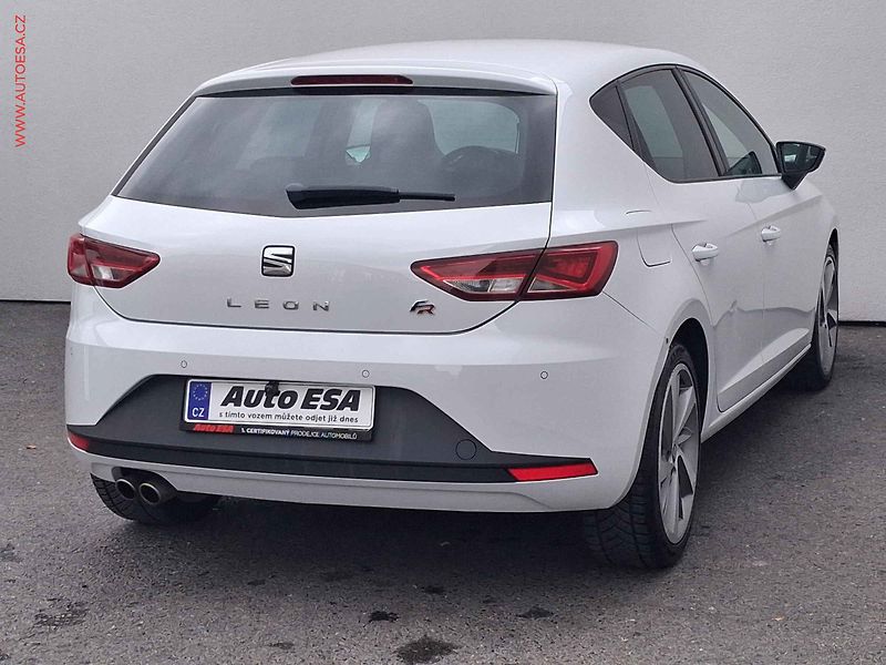 Seat Leon (2015) 2.0TDi, DSG, LED, navi - fotka 4 z 18
