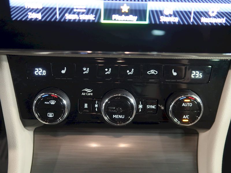 Škoda Superb (2022) STYLE 2.0TDI 147KW 4x4 DSG WEB - fotka 33 z 41