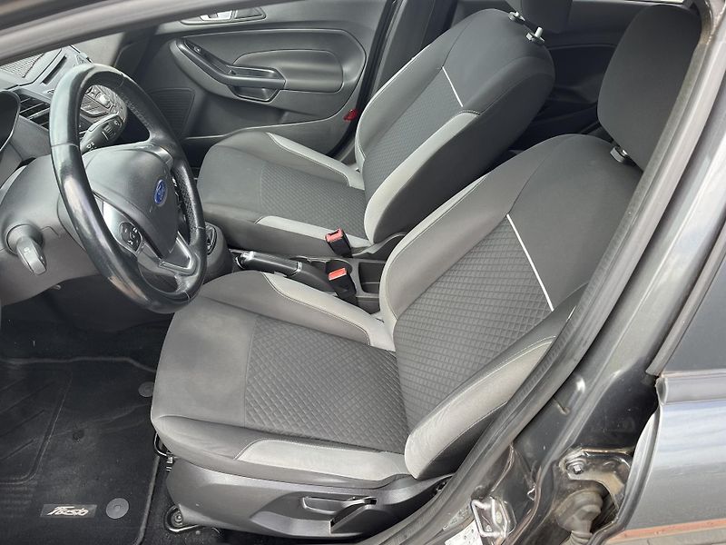Ford Fiesta 1.25 i ČR - fotka 9 z 31