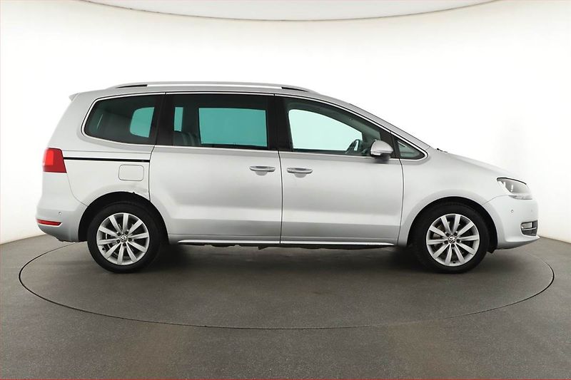 Volkswagen Sharan (2011) 2.0 TDI, Tempomat - fotka 6 z 15