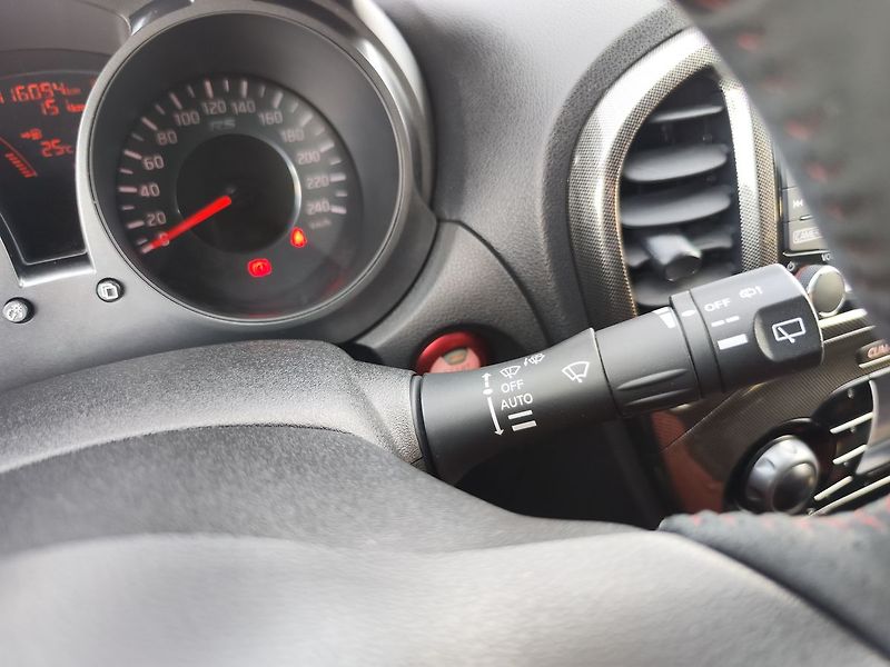 Nissan Juke 1.6 DIG-T/160kW Nismo RS - fotka 26 z 31