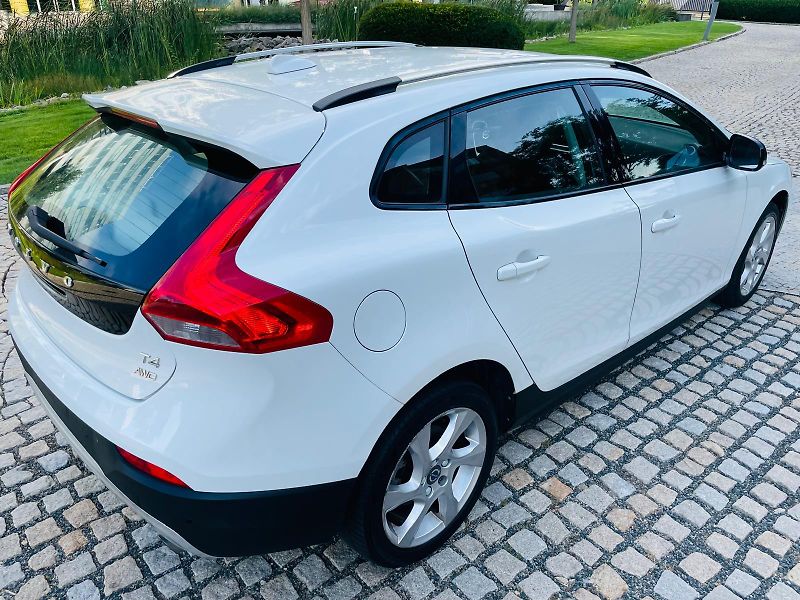 Volvo V40 2.0i AUT 1MAJITEL CROSS COUNTR - fotka 10 z 49