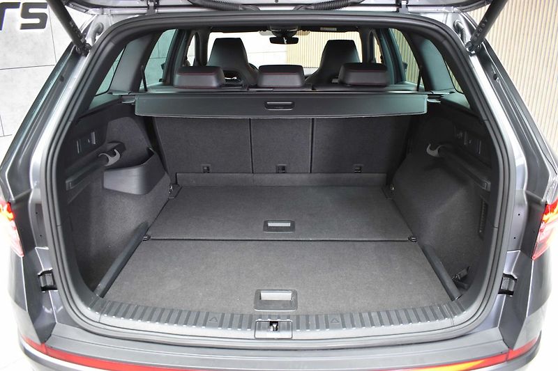 Škoda Kodiaq RS 2.0 TSI 180kW 4x4*DPH*ČR 1M - fotka 48 z 52