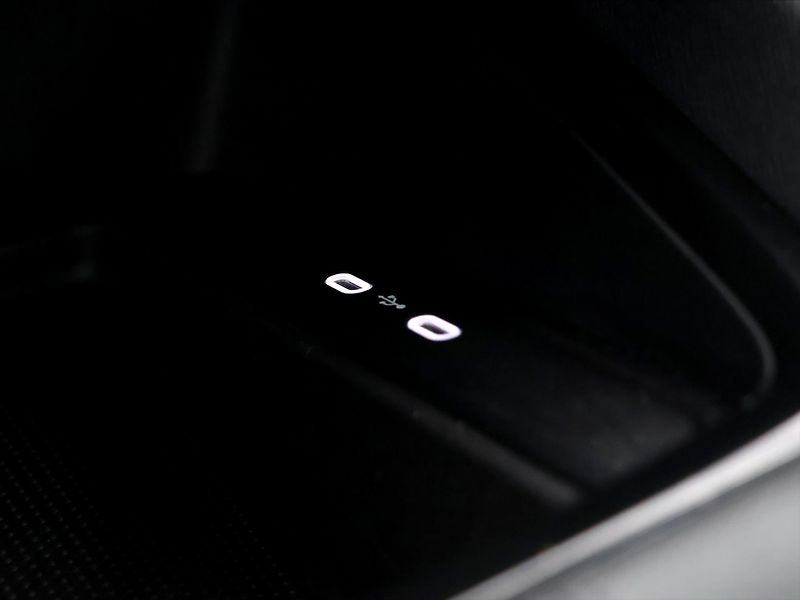 Škoda Octavia 2,0 TDI 85kW CZ 1.Maj LED DPH - fotka 26 z 35