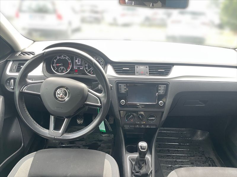 Škoda Rapid 1,0 TSI 81 Ambition - fotka 9 z 11