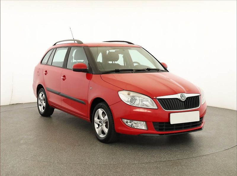 Škoda Fabia (2010) Ambiente 1.2 TSI, Automat - fotka 1 z 14