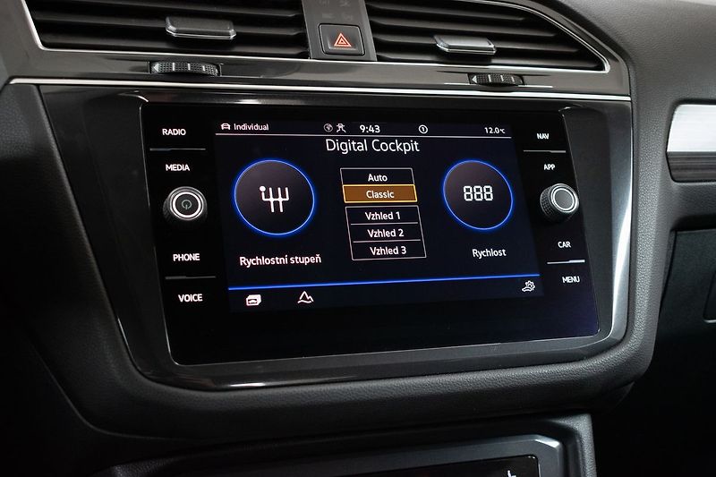 Volkswagen Tiguan Allspace 2.0 TDI 4x4*DSG*TAŽNÉ*DPH*ČR 1 - fotka 35 z 49
