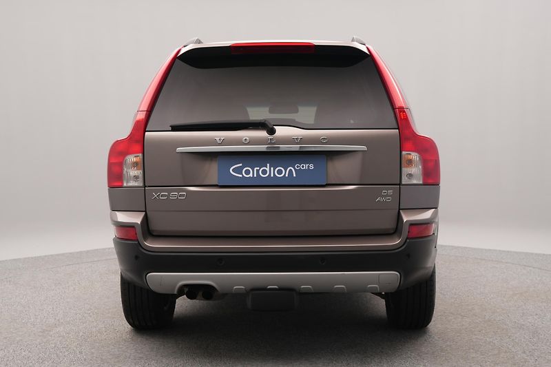 Volvo XC90 D5 AWD SUMMUM AUT CZ  - fotka 9 z 41