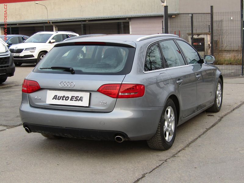 Audi A4 (2011) 3.0 TDi quattro, Bixen - fotka 4 z 16