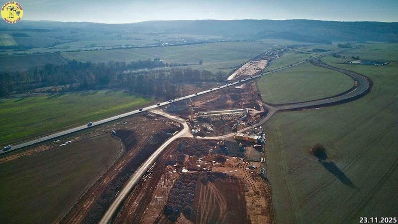 Staveniště dálnice D6 úseku Petrohrad - Lubenec. Foto: Jan Banán Svoboda