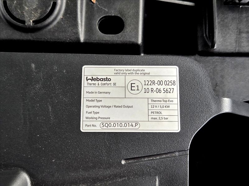 Cupra Formentor 2,0 TSi DSG 4x4 Matrix DCC Zár - fotka 22 z 27