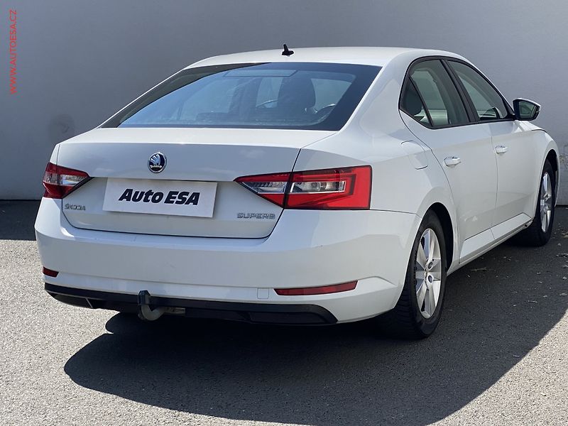 Škoda Superb (2016) 2.0 TDi, ČR, Active, TZ - fotka 4 z 16