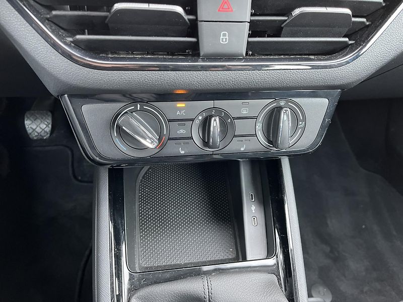 Škoda Scala 1.0TSi 85kW Selection - fotka 18 z 21