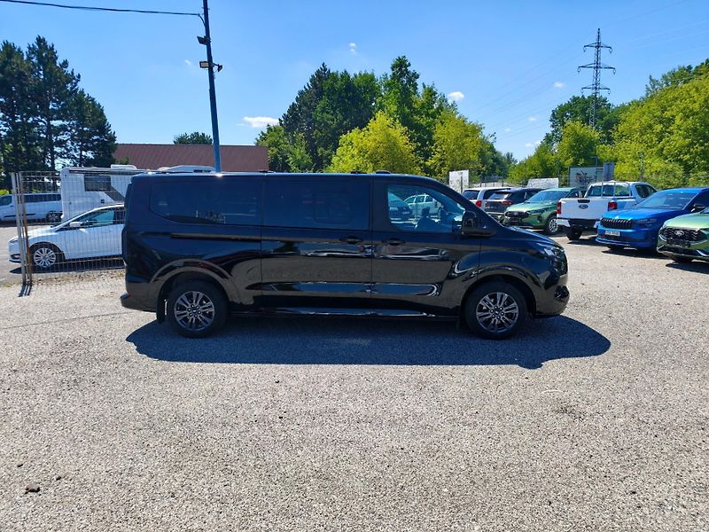 Ford Tourneo Custom (2026) L2 , Titanium , čr, 1.majitel - fotka 4 z 12