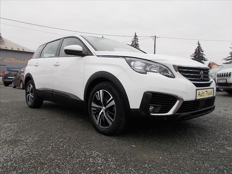Peugeot 5008 ACTIVE 1.6 BlueHDi 120 7-míst - fotka 30 z 46