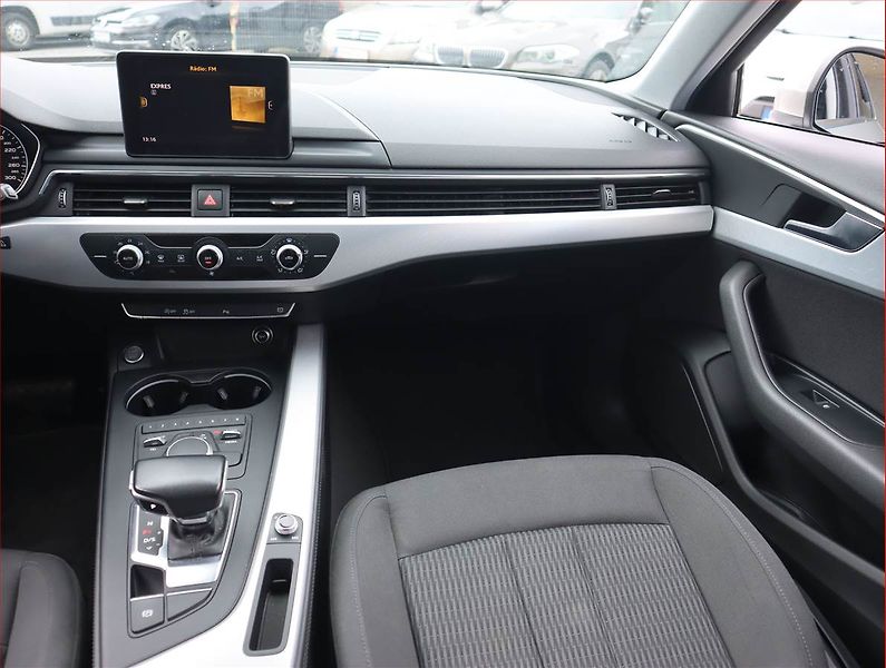 Audi A4 (2016) Ambition 2.0 TDI, Automat - fotka 7 z 21