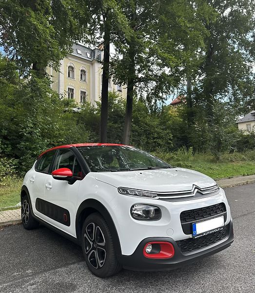 Citroën C3 (2019) Citroen C3 1.2 PureTech, Shine - fotka 1 z 16