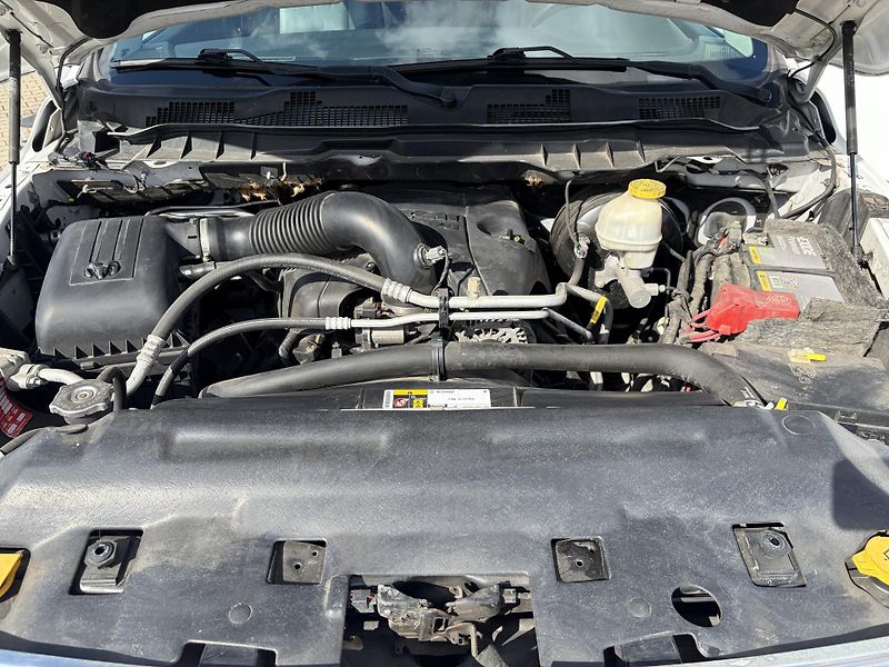 Dodge RAM (2016) 1500 Laramie V8 HEMI - fotka 40 z 40
