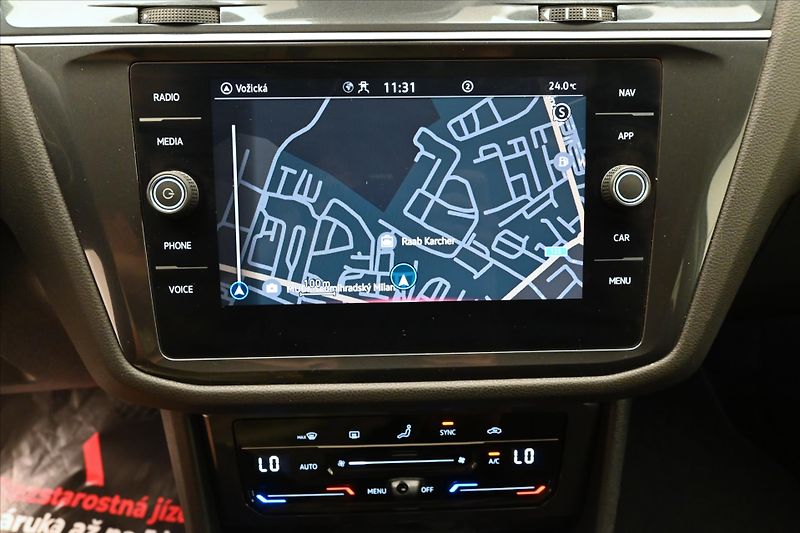 Volkswagen Tiguan Allspace 2,0 TDI 110kW DSG 7Míst Záruka - fotka 19 z 32