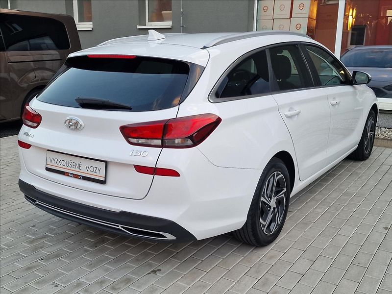 Hyundai i30 1.0 T-GDI Smart Kombi,ČR,1Maj - fotka 10 z 50