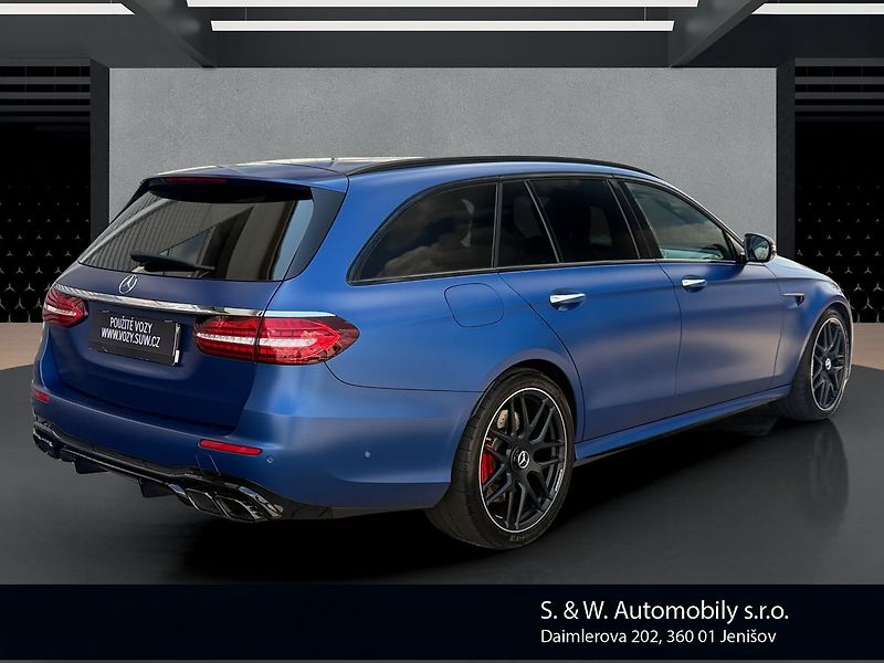 Mercedes-Benz Třídy E 63 S AMG - fotka 5 z 47