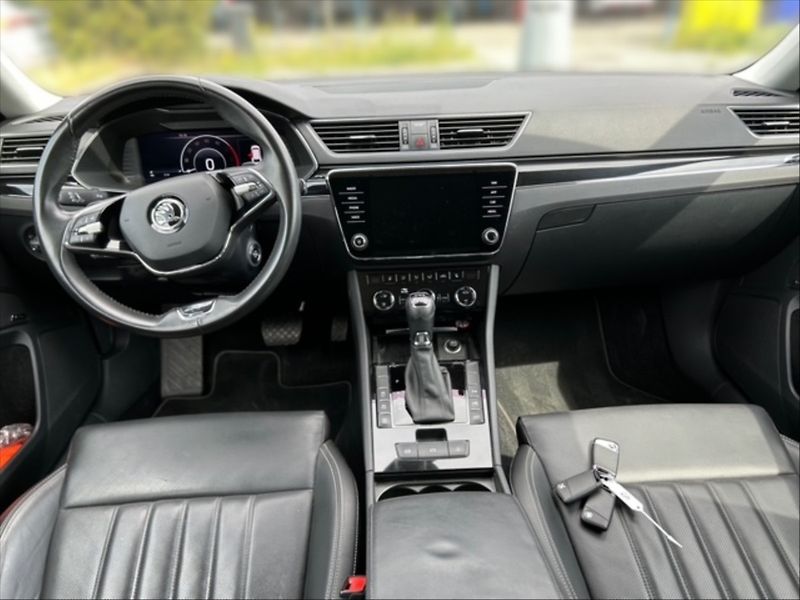 Škoda Superb 2,0 TDI 147 4x4 L&K Aut - fotka 9 z 10