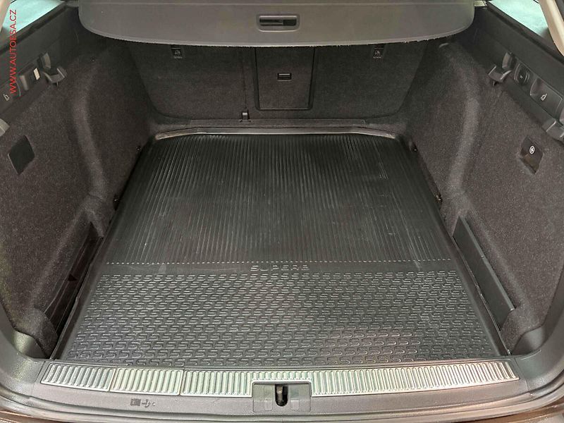 Škoda Superb (2015) 2.0 TDi 4x4, DSG, STK8/28 - fotka 7 z 17