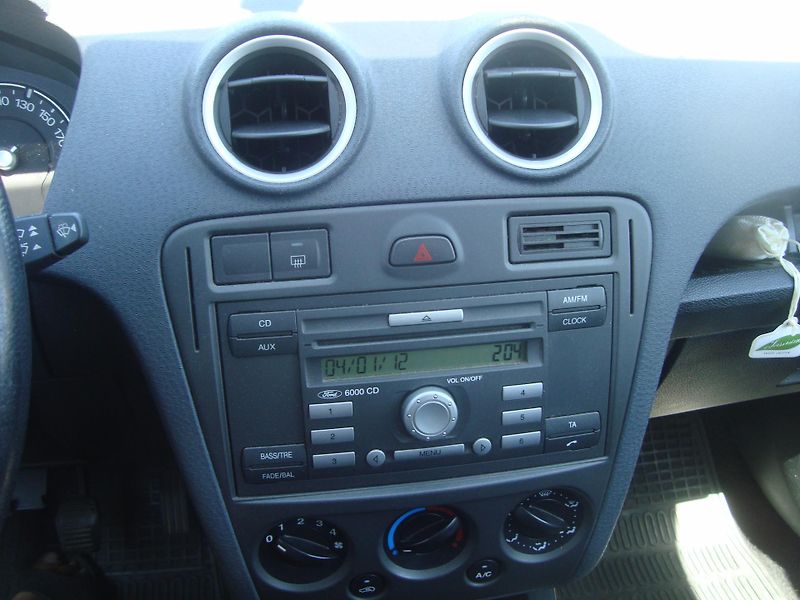 Ford Fusion (2008) 1,4 - fotka 15 z 16