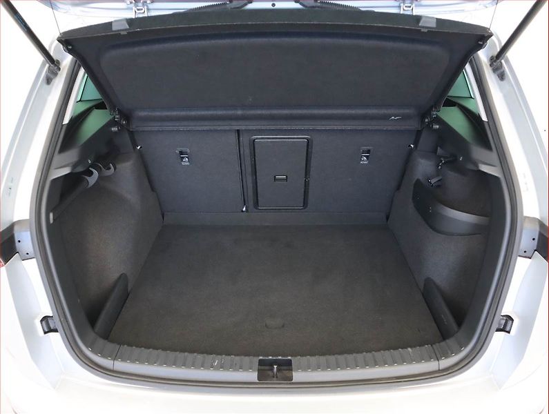 Škoda Karoq (2022) Ambition 2.0 TDI - fotka 14 z 23