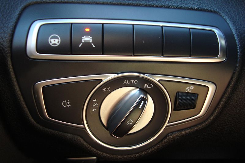 Mercedes-Benz Třídy C (2021) 220D,143kW, Exclusivce,S.kniha - fotka 59 z 92