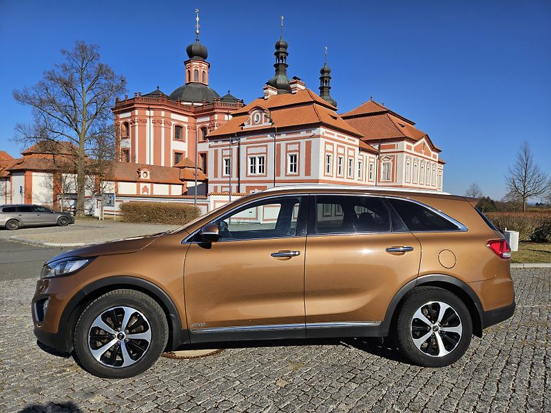 Kia Sorento (2016) 2.2CRDI 147kw, 4X4 TOP STAV - fotka 10 z 26