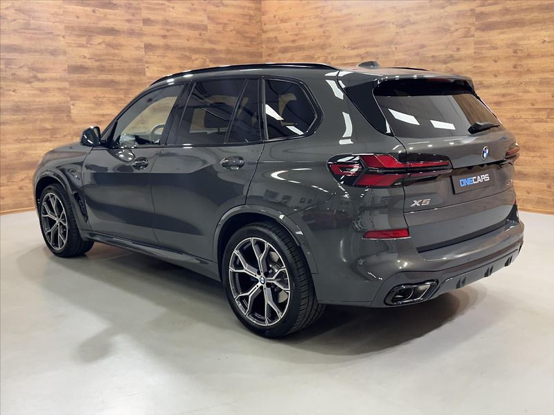 BMW X5 40i M SPORT ZÁRUKA SERVIS - fotka 2 z 33