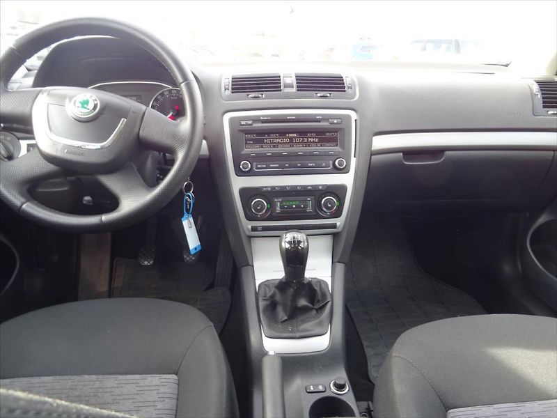 Škoda Octavia 1,9 TDi 77 kW BLS - fotka 11 z 19