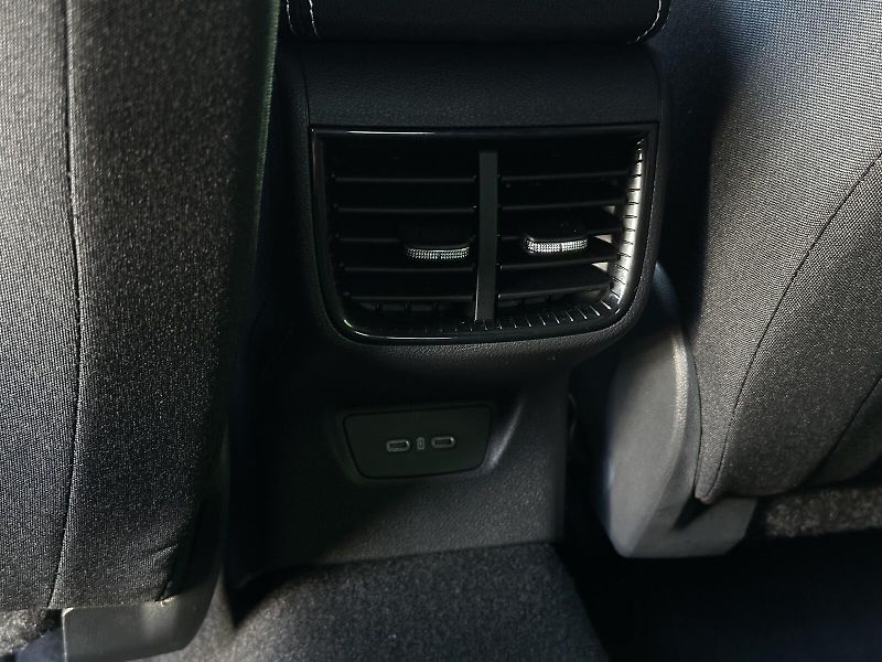 Škoda Fabia 1.5TSi DSG Monte Carlo 150PS K - fotka 40 z 45