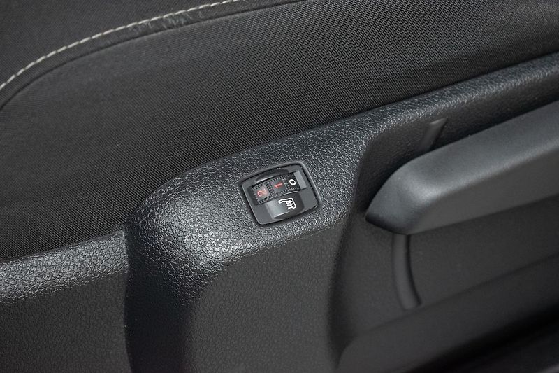 Opel Ostatní 2.0 CDTi 8.MÍST*TAŽNÉ*KAMERA* - fotka 11 z 38