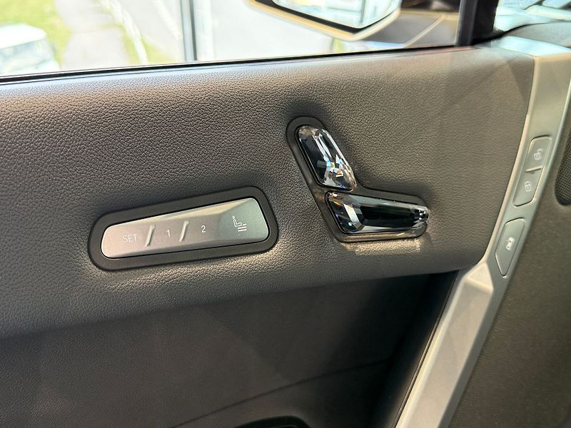 BMW Ostatní xDrive60, Masáž, Ventilace - fotka 20 z 41