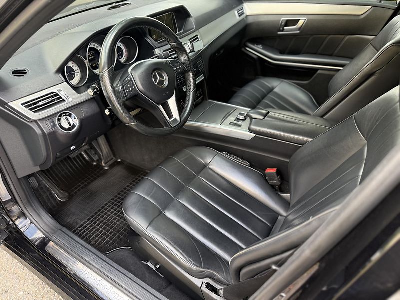 Mercedes-Benz Třídy E 220D  BlueTec 4MATIC TAŽNÉ - fotka 8 z 33