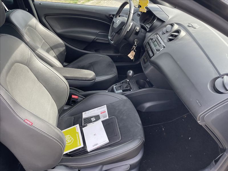 Seat Ibiza 1,4 TSI FR 135kw Automat DPH - fotka 13 z 38