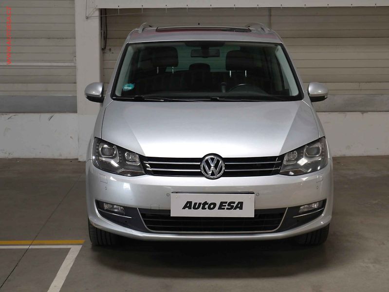 Volkswagen Sharan (2015) 2.0 TDi, Highline, bixen - fotka 2 z 21