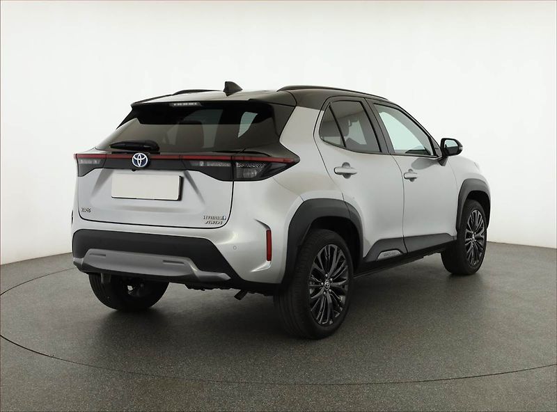 Toyota Yaris Cross (2023) 1.5 VVT-iE E-Four - fotka 5 z 21