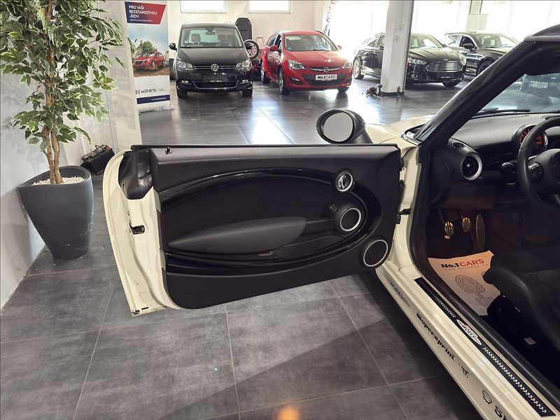 Mini Cooper 1,6   JWC RECARO SUPERSPRINT - fotka 6 z 34