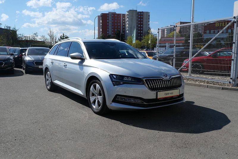Škoda Superb - fotka 4 z 6