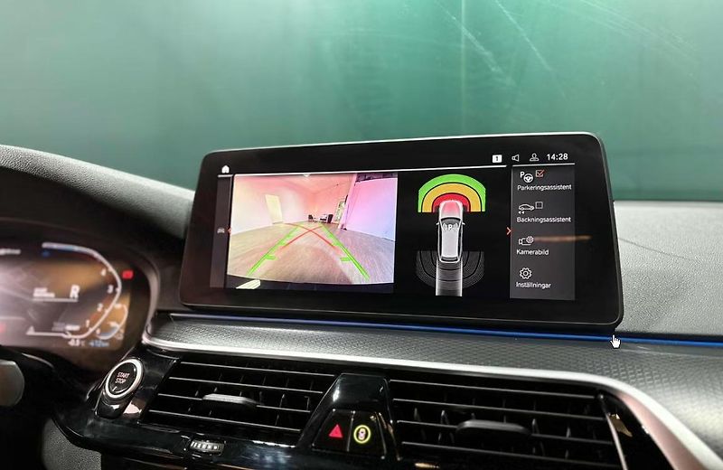 BMW Řada 5 530e xDrive M-Sport Taž. Kam. - fotka 15 z 24