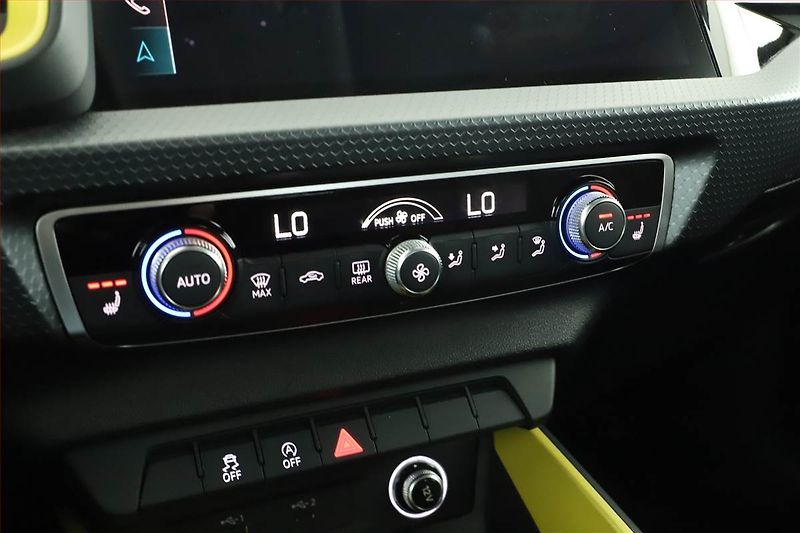 Audi A1 (2019) S-Line 30 TFSI - fotka 14 z 15